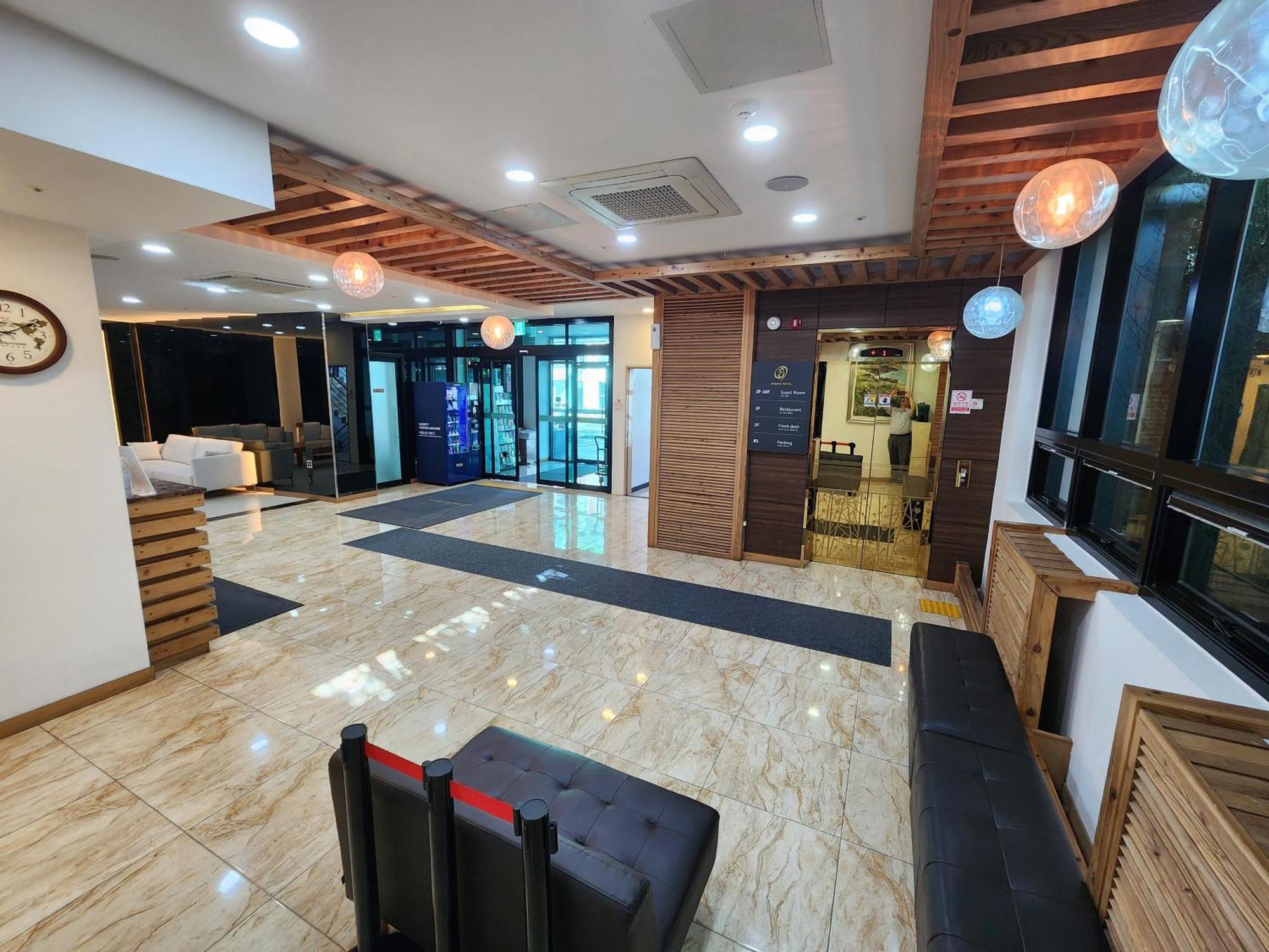 Hotel Haema Jeju Exterior foto